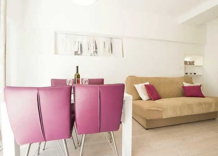 Appartement Neyra 2 *